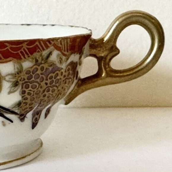 Antique 1940's Demitasse tea cup painted birds & grapes Japan 1.5 in - Picture 4 of 6